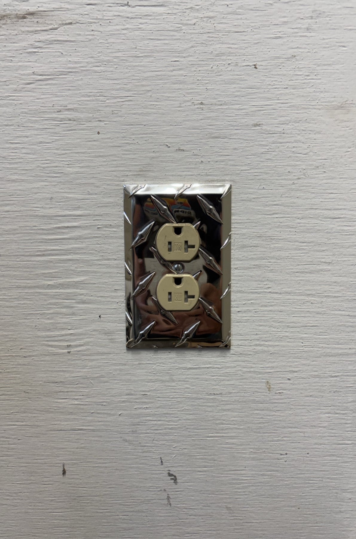 Aluminum Outlet Cover