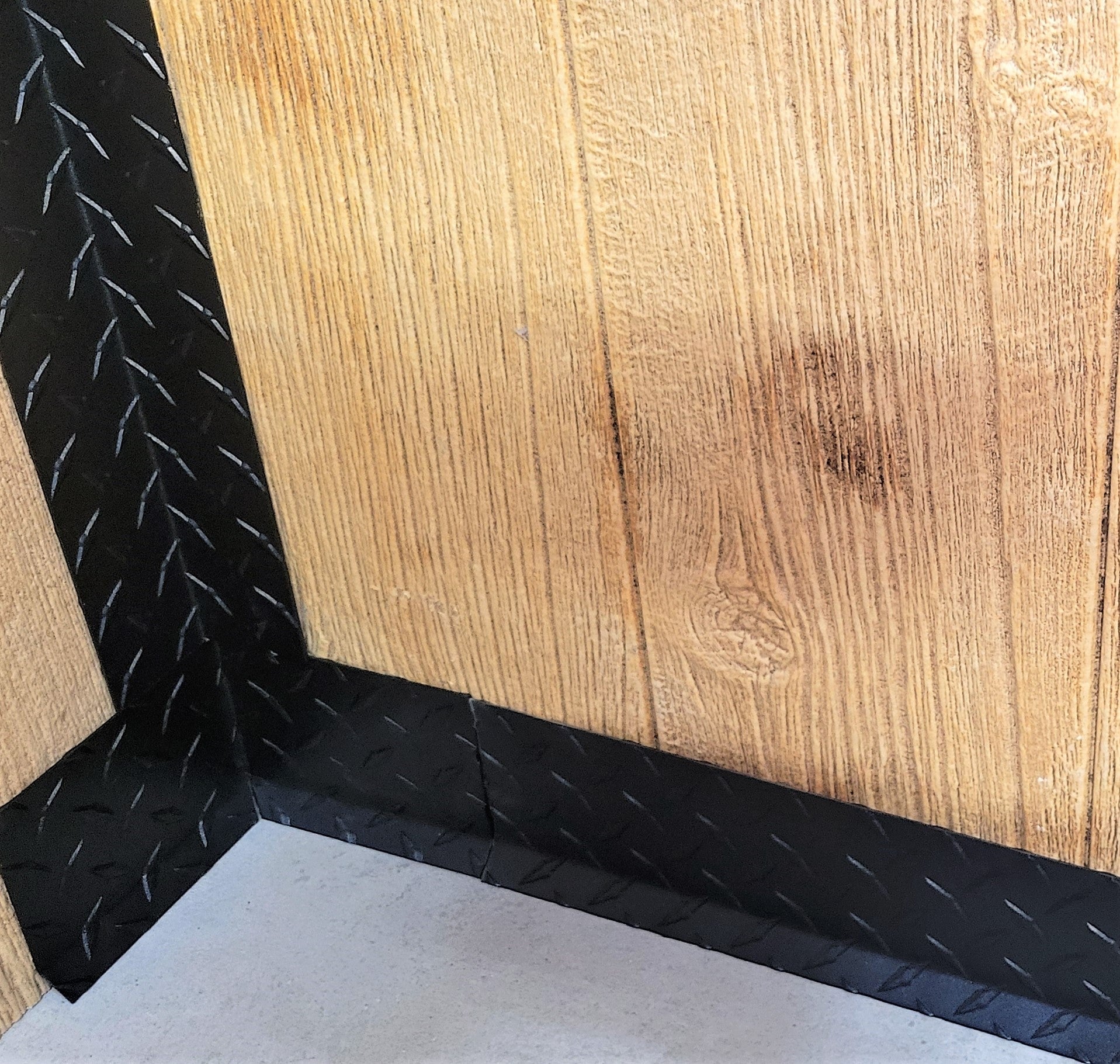 How to Install Wall Trim: A Pro Guide for Metal & Aluminum